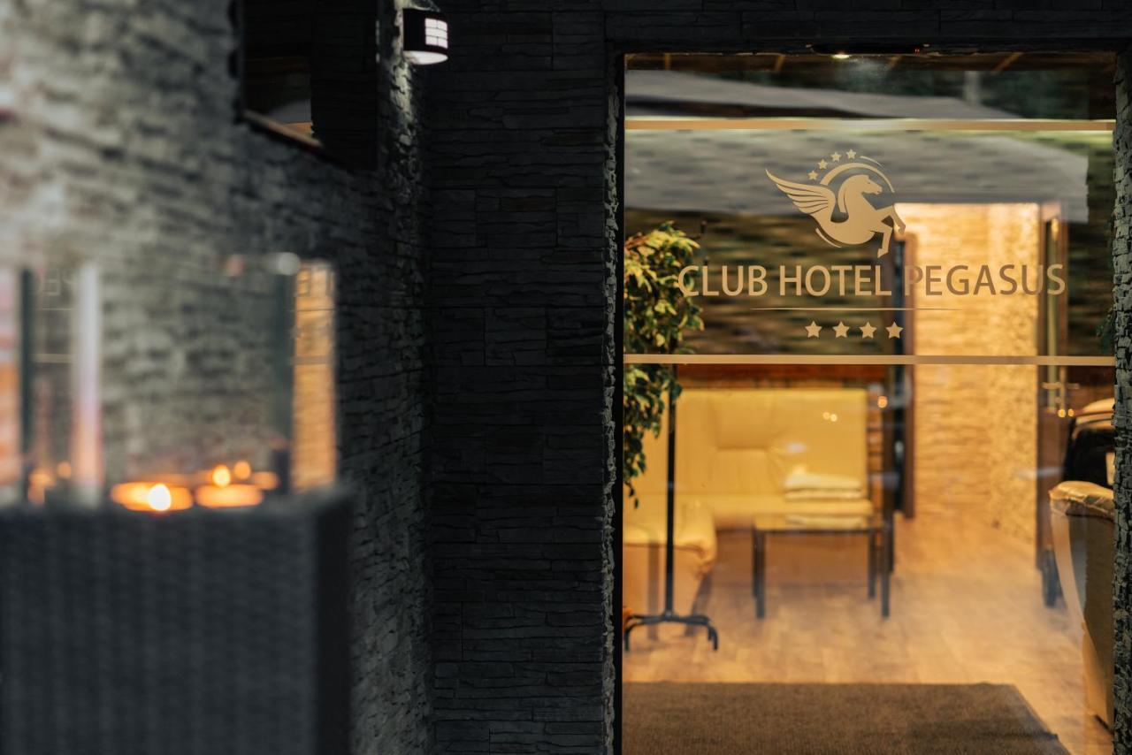 Club Hotel Pegasus Tiszaug 外观 照片