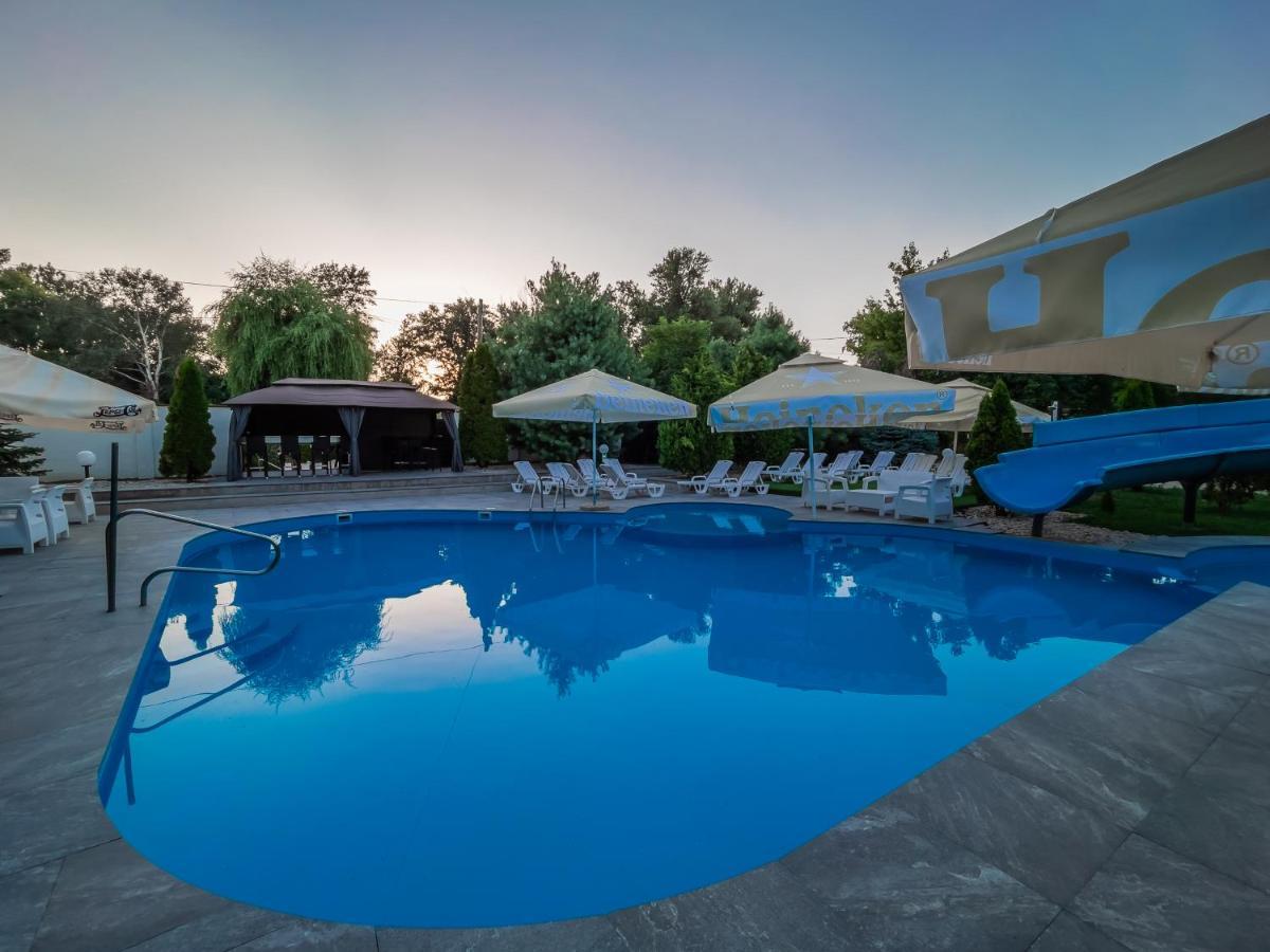Club Hotel Pegasus Tiszaug 外观 照片