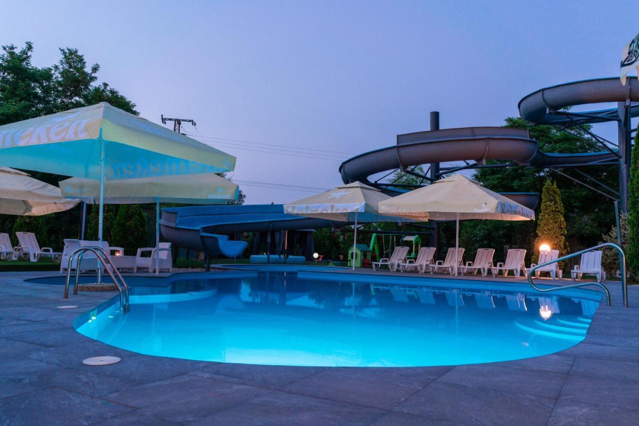 Club Hotel Pegasus Tiszaug 外观 照片