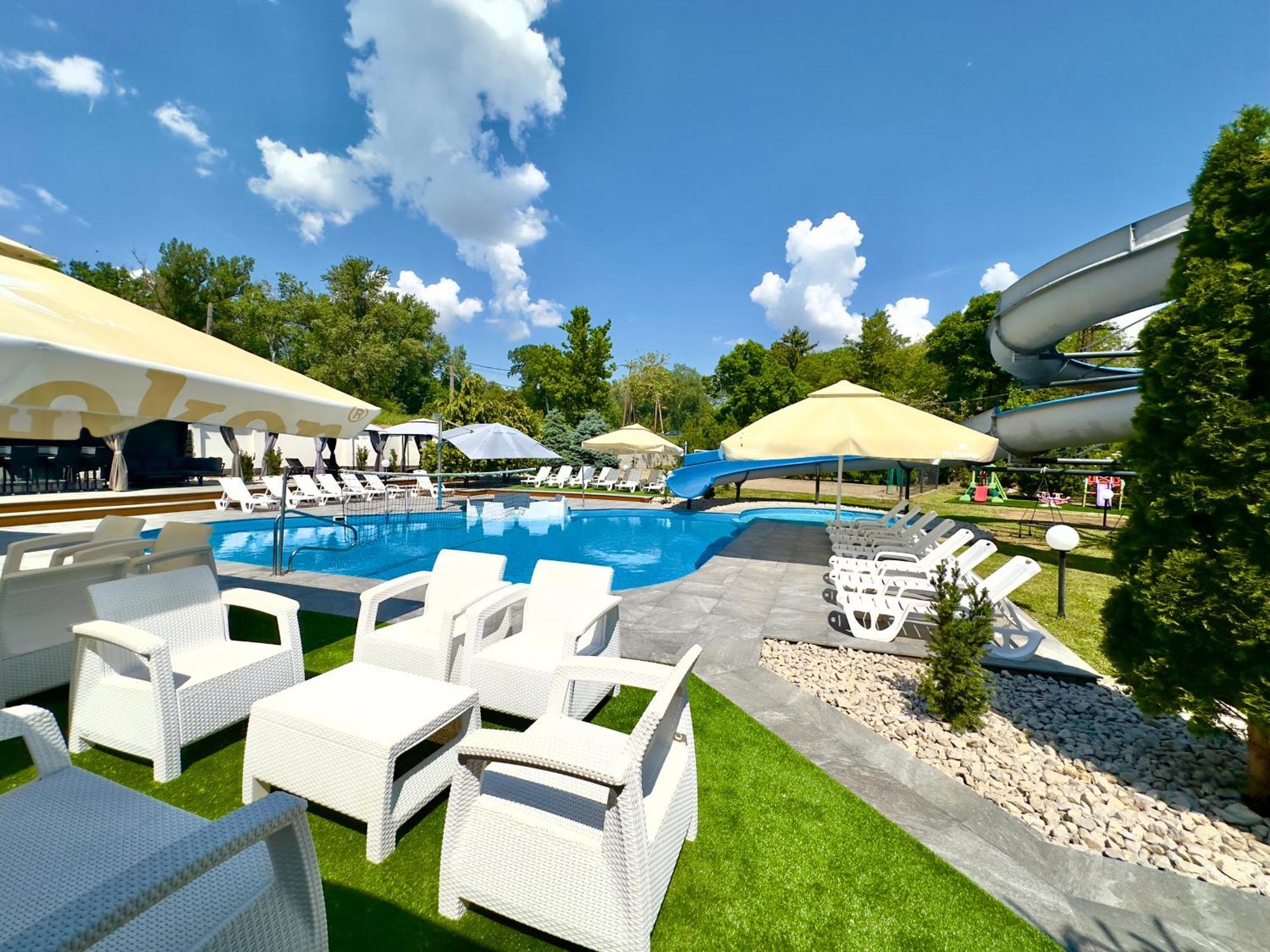 Club Hotel Pegasus Tiszaug 外观 照片